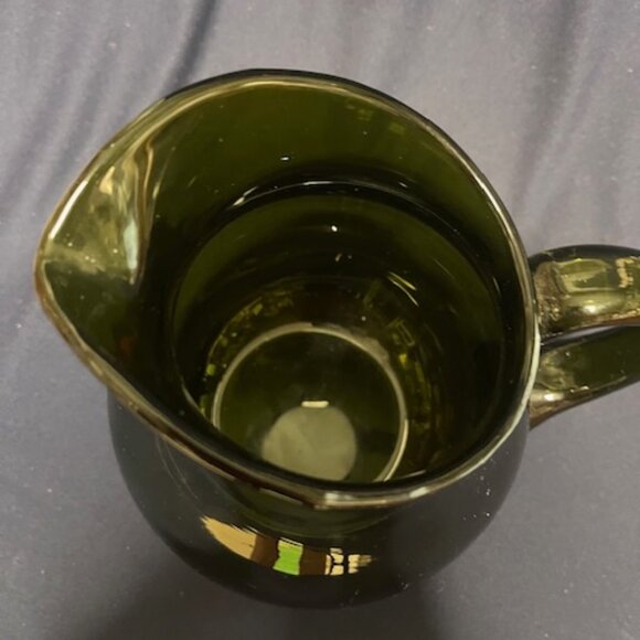 VTG Olive Green Glass Cottage Water Dinner Pitcher Jug 6" Tall/6.75"Wide - Picture 4 of 10